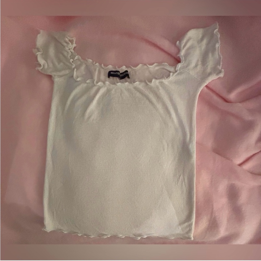 Brandy Melville Women’s White Ruffled Blouse Off The Shoulder Sleeves One Size